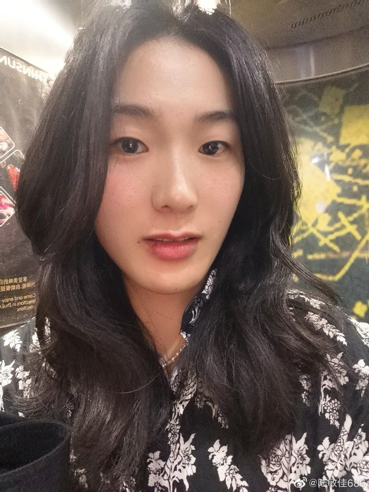 可是，即便他的内心有无数不甘，这个时候他也不敢有任何造次。
